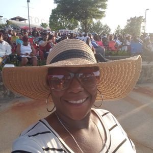 Meet your Posher, Shawnta